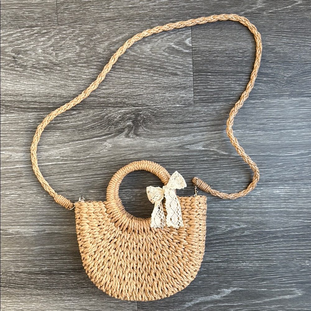 Tan Woven Handbag with Lace Bow